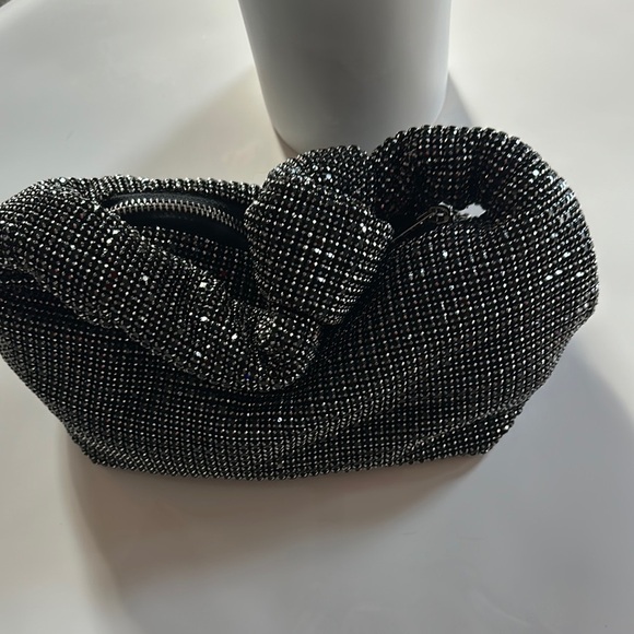 Sleek Black Mesh Wristlet Clutch - Picture 9 of 9